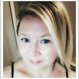 Meet your Posher, Lori ann